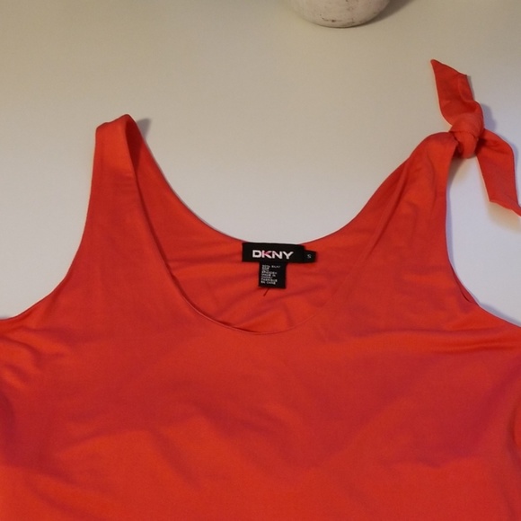 Top - Picture 2 of 6